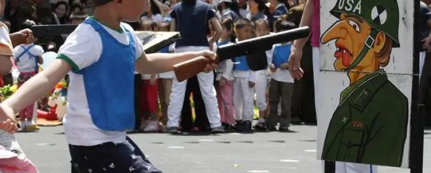 На Украине требуют воспитывать детей в духе КНДР