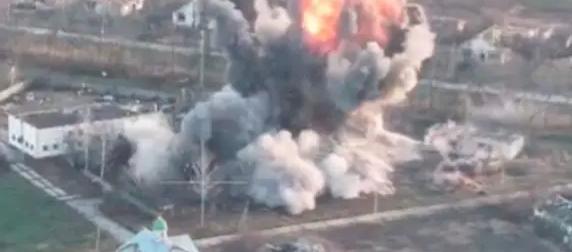 Разгоняющая до 2700 км/ч ракета Х-38МЛ снесла здание с боевиками ВСУ