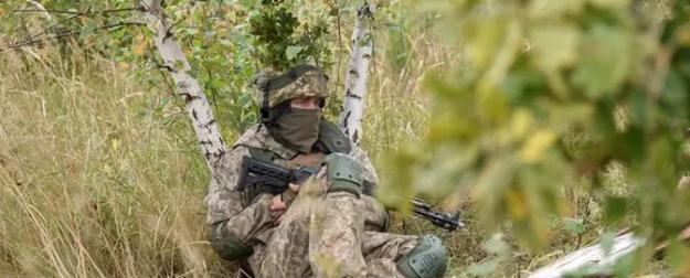 От Джеймсов Бондов из Ми6 на Украине не протолкнуться От Джеймсов Бондов из Ми6 на Украине не протолкнуться