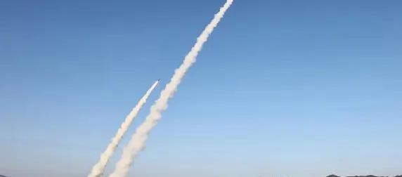 Бьющие более чем на 350 км новые 600-мм РСЗО испытали в КНДР