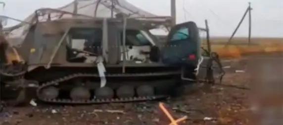 Редкий в ВСУ двухзвенный БТР BvS 10 Viking вспыхнул как костер