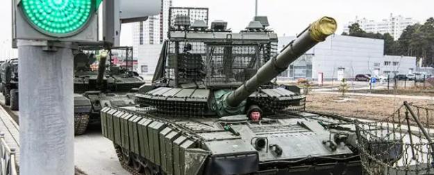 Т-90М оказались нужнее сегодня не на Украине, а под Питером Т-90М оказались нужнее сегодня не на Украине, а под Питером