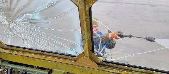 Ржавая и облезлая: итальянцы отправляют ВСУ технику со свалок