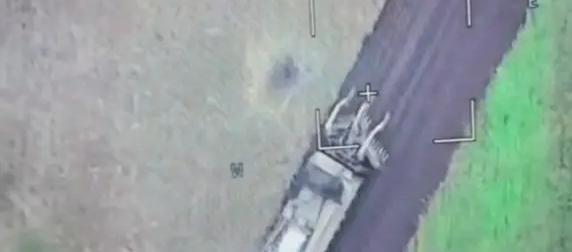 Бронемашину на базе Leopard 1 сожгли при попытке прорваться к границе Бронемашину на базе Leopard 1 сожгли при попытке прорваться к границе
