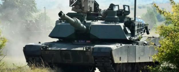 Ржавая поддержка Киева: Австралия отправила на Украину старые танки Abrams Ржавая поддержка Киева: Австралия отправила на Украину старые танки Abrams