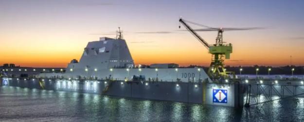 В США вооружили эсминец-невидимку несуществующим оружием