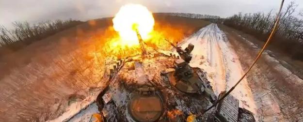 ВС РФ наступают на Славянск широким фронтом длиной 40 км