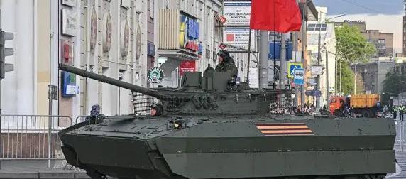 БМД-4М с новой защитой замечены на репетиции Парада Победы в Москве БМД-4М с новой защитой замечены на репетиции Парада Победы в Москве