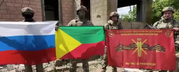 Паника и бегство: бойцы «Востока» раскрыли детали дерзкого штурма Ялты Паника и бегство: бойцы «Востока» раскрыли детали дерзкого штурма Ялты