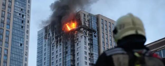 Удар по мирным на Урале: атака украинских дронов на высотку в Екатеринбург