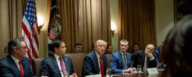 Страхи Белого дома: в США раскрыли, почему Трамп не спешит помогать Киеву