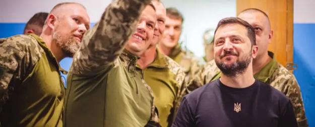 Зеленский сбежал из Киева накануне самого мощного удара ВС РФ Зеленский сбежал из Киева накануне самого мощного удара ВС РФ