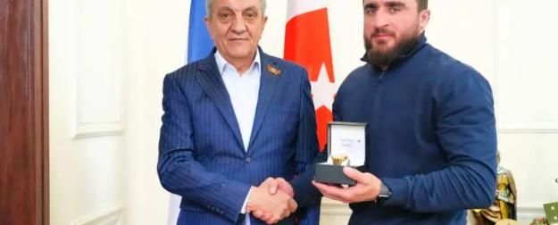 Ветеран СВО спас женщин от рецидивиста — и сам оказался под следствием
