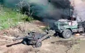 Российские дроны уничтожили тягач с непривычно прицепленным 152-мм орудием