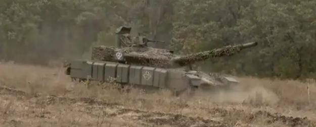 Шустрее Abrams и Leopard: танкисты ВС РФ раскрыли преимущества Т-80БВМ