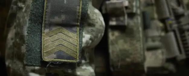 Солдаты бегут, офицеры исчезают: друга Порошенко уволили из ВСУ