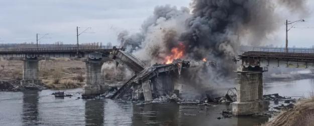 Сложная цель: ВС РФ использовали новую схему удара по мосту в Славянске