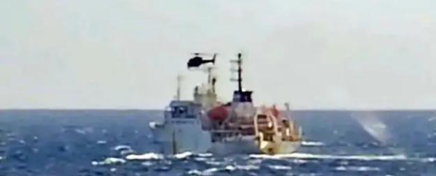 Датский вертолет-провокатор получил пару сигнальных ракет от нашего фрегата