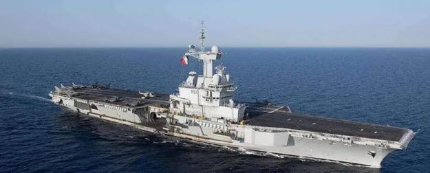 Балтийская дуэль: НАТО наводит на Калининград француза «Шарля де Голля»