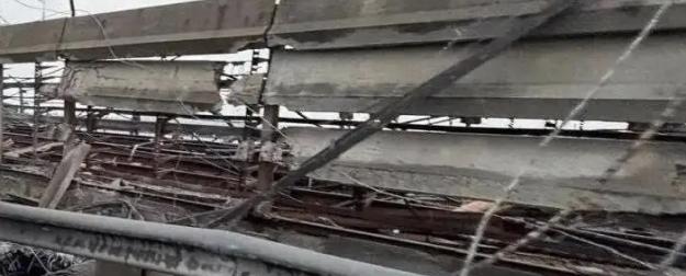 Удар по стратегическому Южному мосту вызвал транспортный коллапс в Киеве