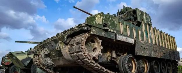 Forbes: Российская армия будет брать Покровск на трофейных Bradley