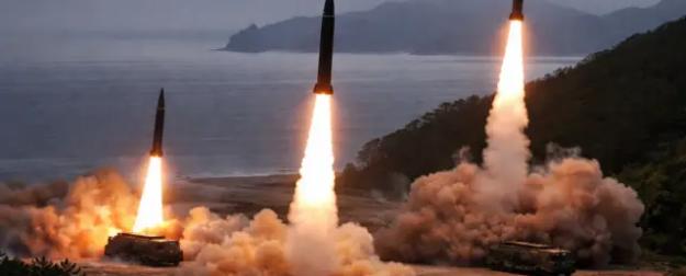 Демонстрация мощи: ракеты из КНДР встревожили Японию и Южную Корею