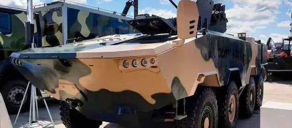 Серийные образцы новейшего белорусского БТР V-2 начали поступать в войска