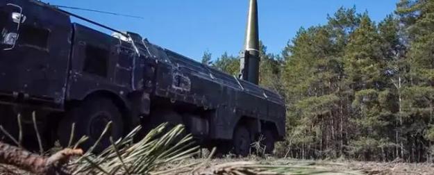 Ракета 9М723 стала настоящим кошмаром и для Patriot, и для HIMARS Ракета 9М723 стала настоящим кошмаром и для Patriot, и для HIMARS