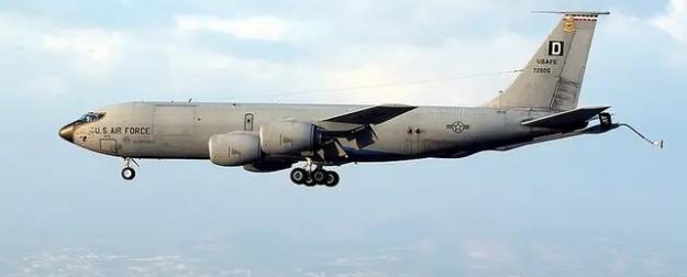 Американская операция по поиску экипажа KC-135 Stratotanker закончилась