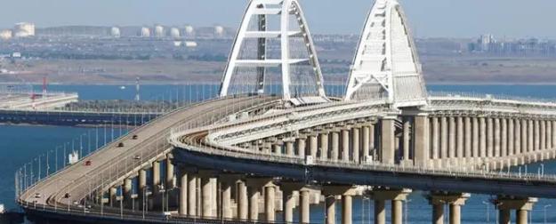 OSW: Крымский мост устоял даже под ударами украинских фейков OSW: Крымский мост устоял даже под ударами украинских фейков