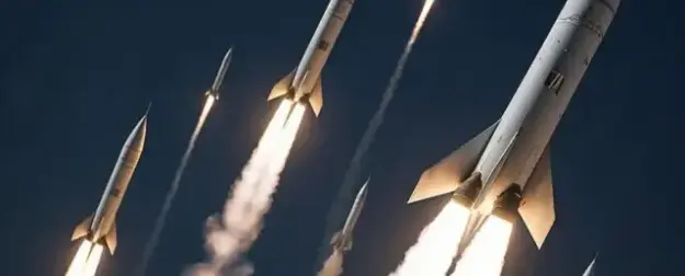 НАТО возбуждается: на Западе раскрыли, кто подкинет дров в войну с Ираном