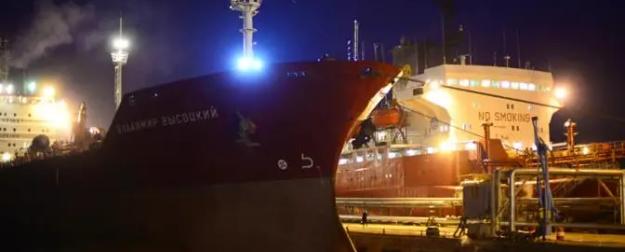 Разжиревший российский нефтедоллар Киев топит прямо у наших причалов