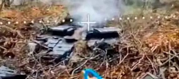 Сразу два танка Т-64БВ были сожжены дронами "КВН" в одном месте