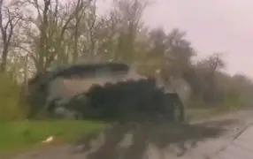 Водитель снял перевернувшуюся на ровном месте БМП Marder ВСУ