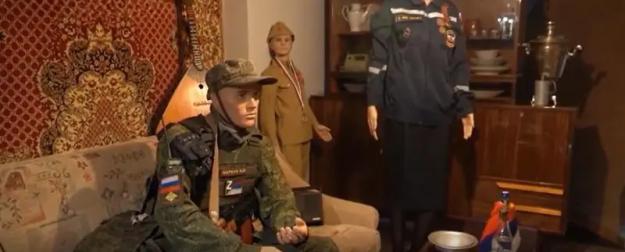Ранен мэр, устраивавший выставку с формой погибшего российского солдата Ранен мэр, устраивавший выставку с формой погибшего российского солдата