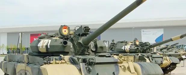 В зоне СВО замечены Т-55АМ с "бровями Ильича", способные бить ракетами