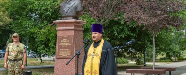 В Крыму открыт памятник адмиралу, бившему турок и французов