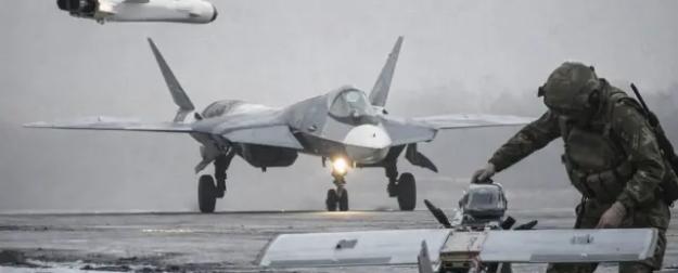 Су-57 стал носителем роя: новое поколение ударных систем уже в деле