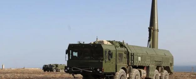 Удачно съездил: "Искандер" ударил в базу ВСУ сразу после визита Зеленского