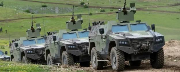 Патрульные автомобили Швейцарии и Сербии