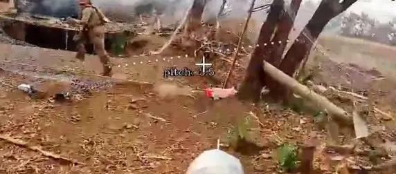 Боевики ВСУ гибнут под ударами дронов-камикадзе, спасая свою технику