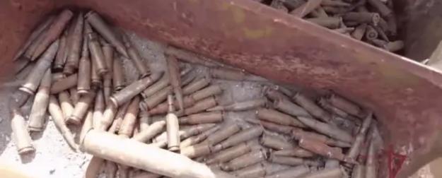 Секретный схрон: Росгвардия обнаружила тайник с боеприпасами ВСУ у Луганска Секретный схрон: Росгвардия обнаружила тайник с боеприпасами ВСУ у Луганска