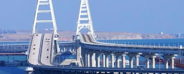 Крымский мост отстояли. В сценарии Киева обнаружен финский след