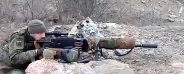 У боевика ВСУ заметили ручной вариант пулемета Максима