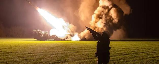 Сырский допрыгался. «Почему русские Запорожский фронт взломали?!»