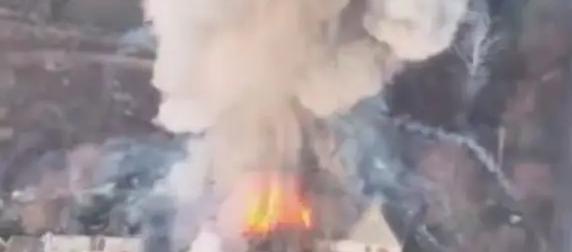 Дрон снял взрыв склада боеприпасов ВСУ после удара БПЛА