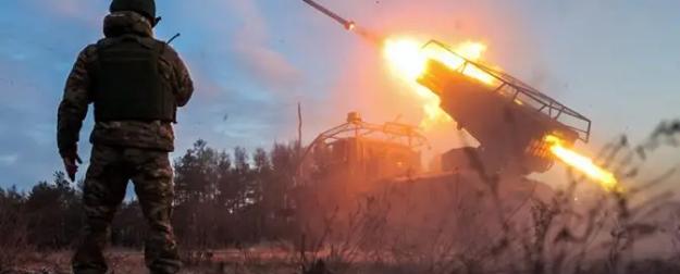 Сырский теряет Северск, но убеждает всех, что это тактический план