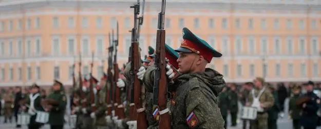 Россия укрепляет оборону: в стране воссозданы два военных округа Россия укрепляет оборону: в стране воссозданы два военных округа