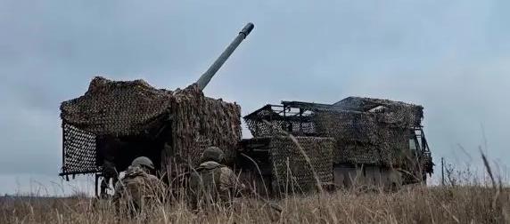 Новейшая российская самоходка 2С44 "Гиацинт-К" поразила цель на расстоянии