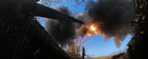 Наши войска начали окружение крупной группировки врага в Красноармейске Наши войска начали окружение крупной группировки врага в Красноармейске